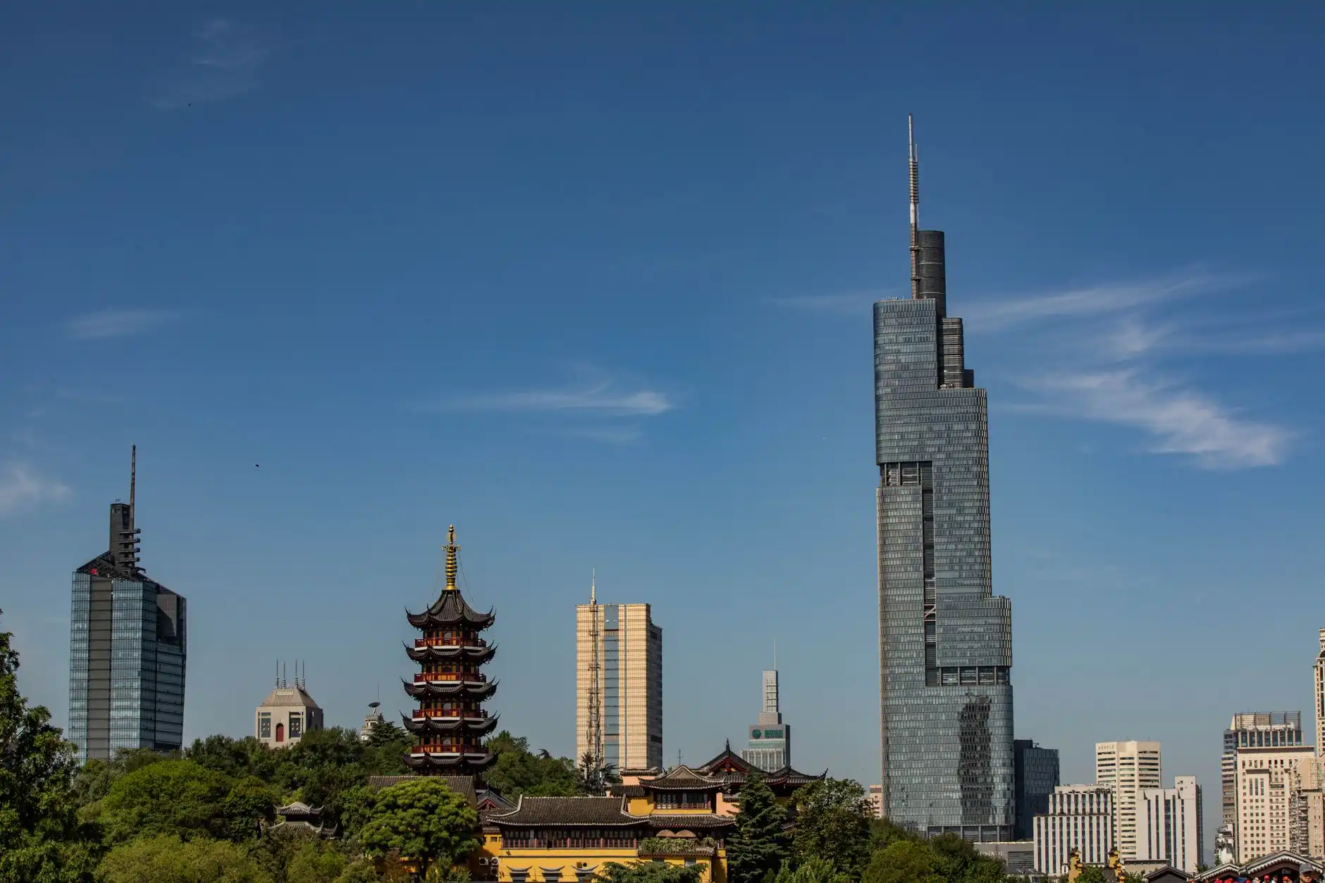 2024年工业扫地机与洗地机技术升级对比分析