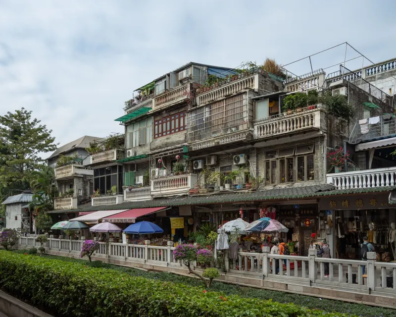 工业扫地机与洗地机选型对比:工厂车间清洁设备配置指南