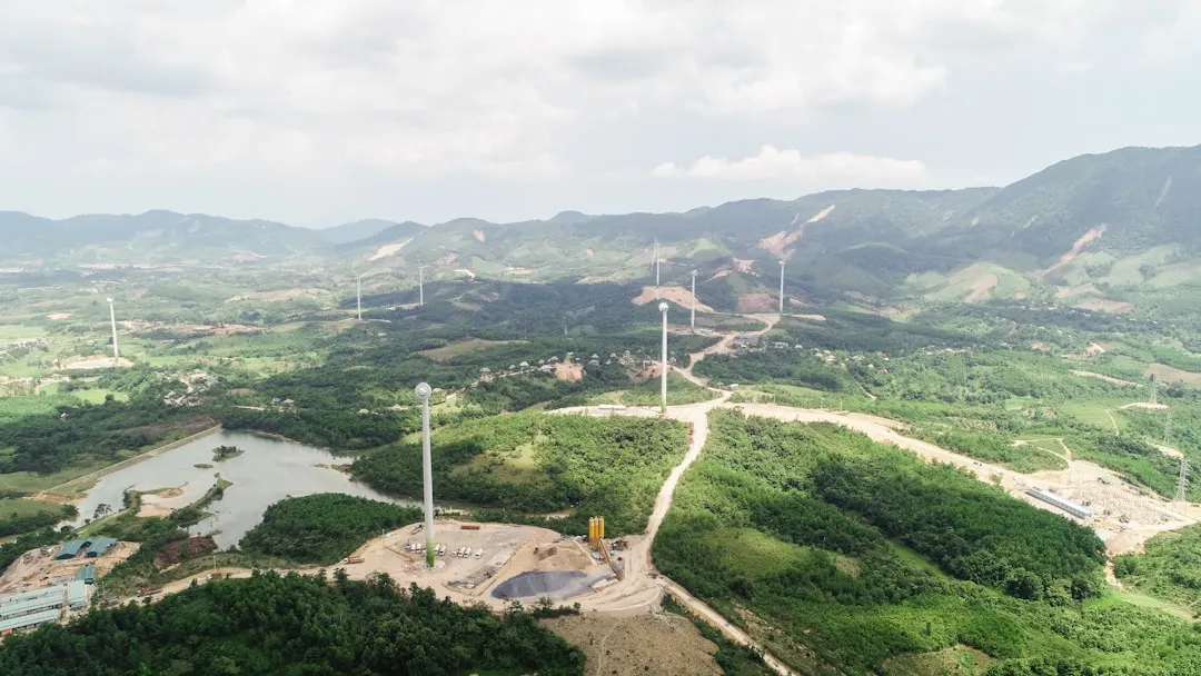 工业吸尘器与扫地机在工厂车间清洁中的协同应用解析