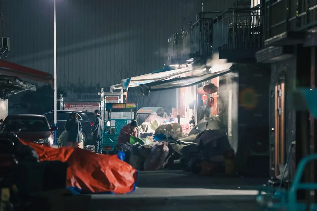 工业吸尘器与扫地机在工厂地面清洁中的协同应用分析