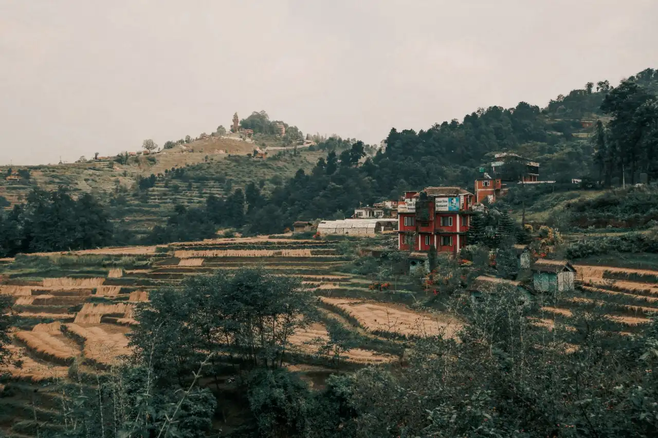 工厂车间扫地机选型指南：从清扫宽度到过滤效率的全面考量
