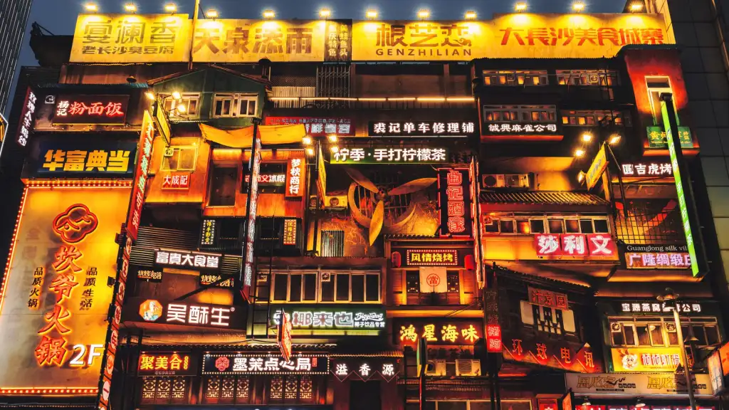 工业扫地机在工厂车间地面清洁中的选型要点与维护策略